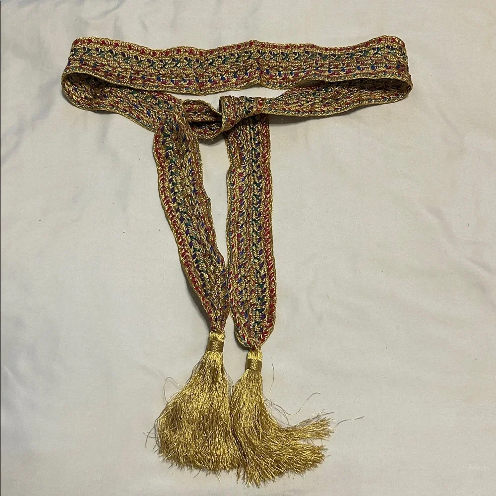 Ellen Tracy Linda Allard fringe festival belt sash
